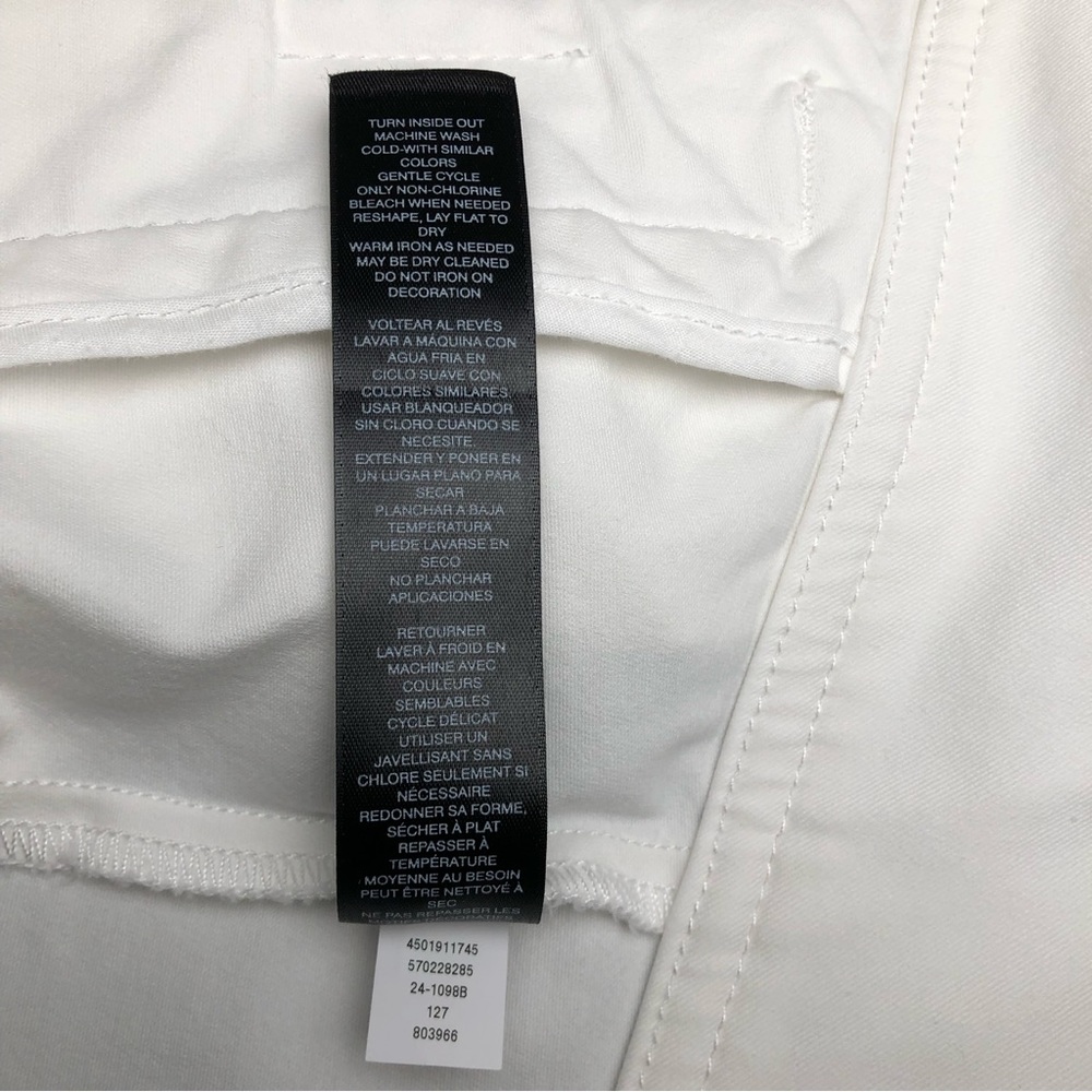 ⭐️NEW⭐️White House Black Market (WHBM) White Denim Jacket - Picture 14 of 15